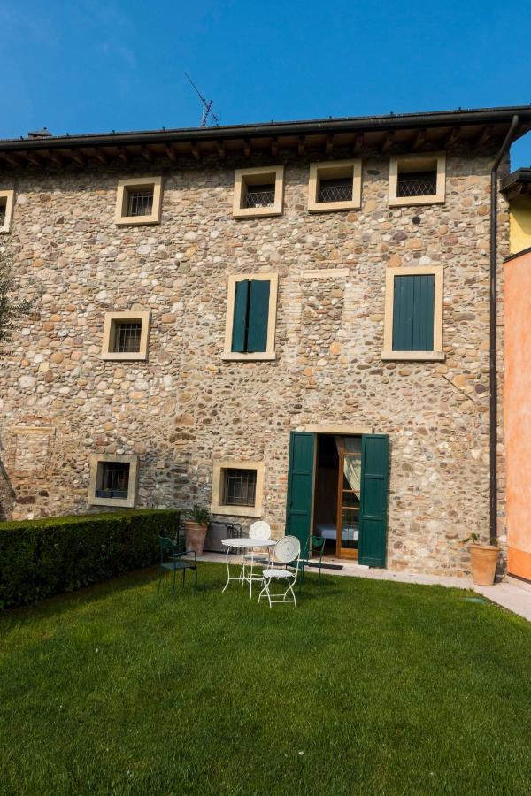La Guarnigione Apartment Valeggio sul Mincio Bagian luar foto